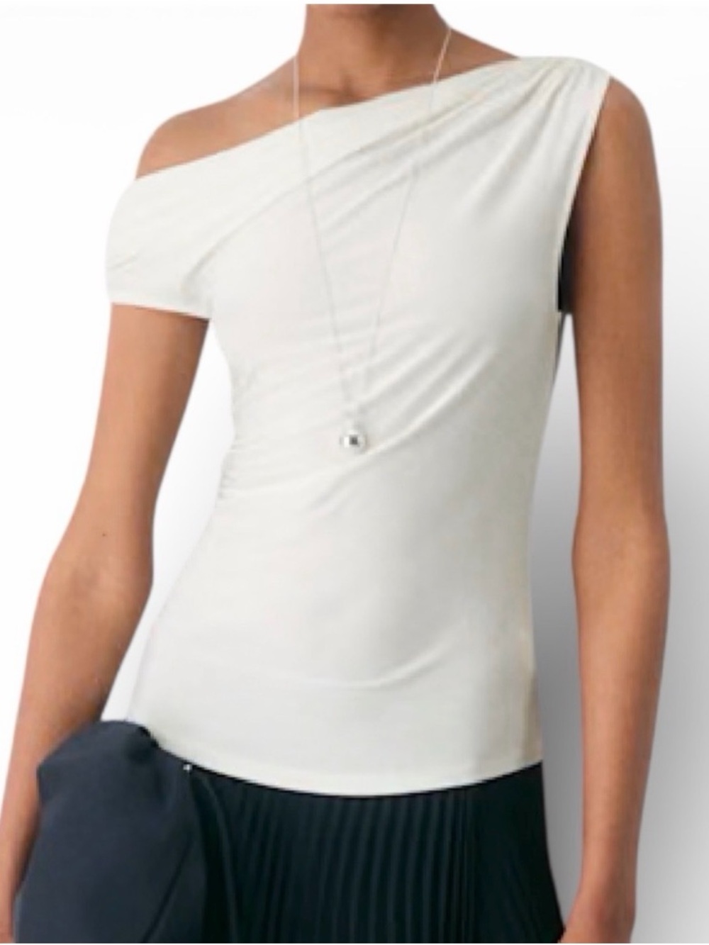 Aritzia One Shoulder Ruched Top NWT Size M White Cream Going Out